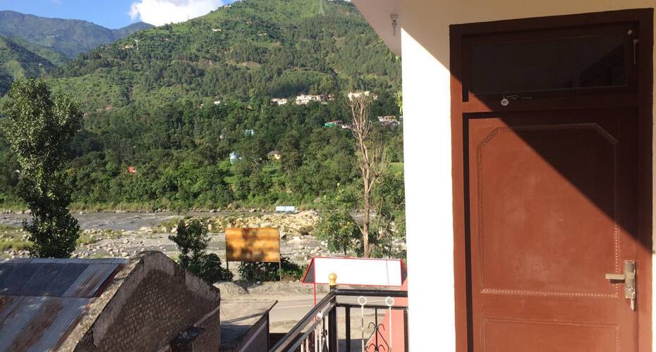 Hotel Comfort Inn, Chamba 4